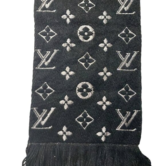 Louis Vuitton LV Black Silver Shine Monogram Logomania Scarf Pre-Owned - Picture 5 of 9